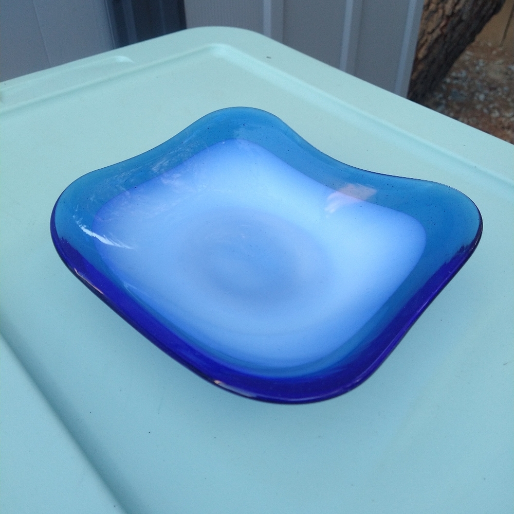 Two Toned Vintage Blue Murano Art Glass Candy Dish - Picture 5 of 5